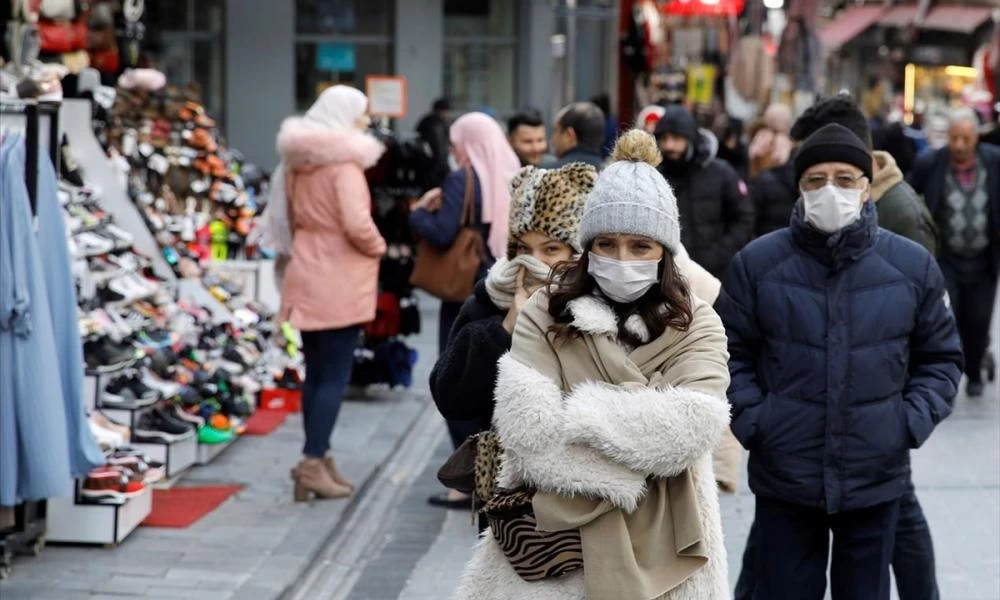 Η Τουρκία στοχεύει τον εμβολιασμό 50 εκατ. ανθρώπων μέχρι το φθινόπωρο